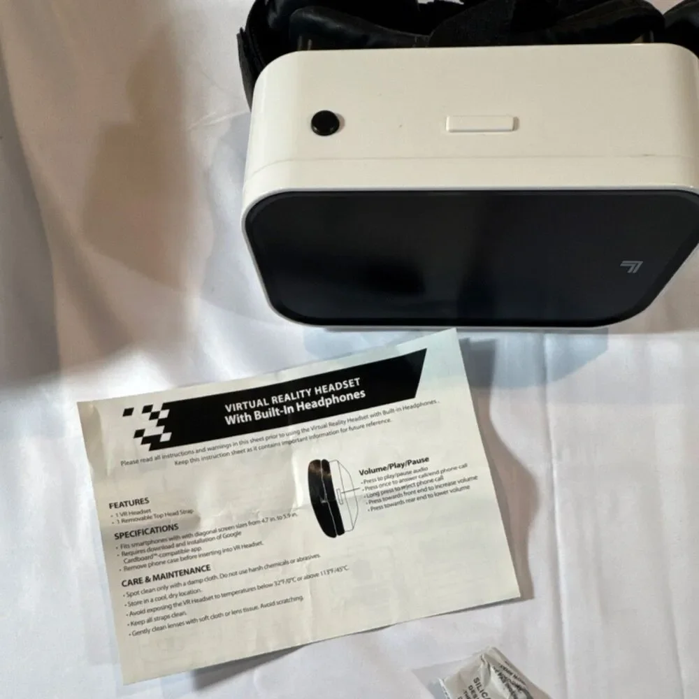 Sharper Image VR Headset + Headphones, Built-In Headphones, 5.5